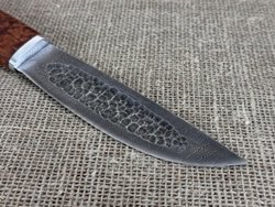 Шкуросъемный нож "Якут" с кованым долом, дамасская сталь, рукоять мореная карельская береза