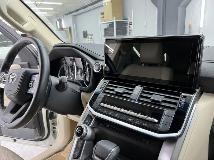 Магнитола для Toyota Land Cruiser 300 (экран климата снизу) - RDL-LC300 монитор 12.3" на Android 14, Быстрая, CarPlay, 4G SIM-слот