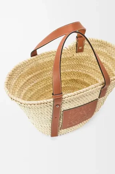 Loewe Сумка-корзинка из пальмовых листьев и телячьей кожи, натуральный/коричневый