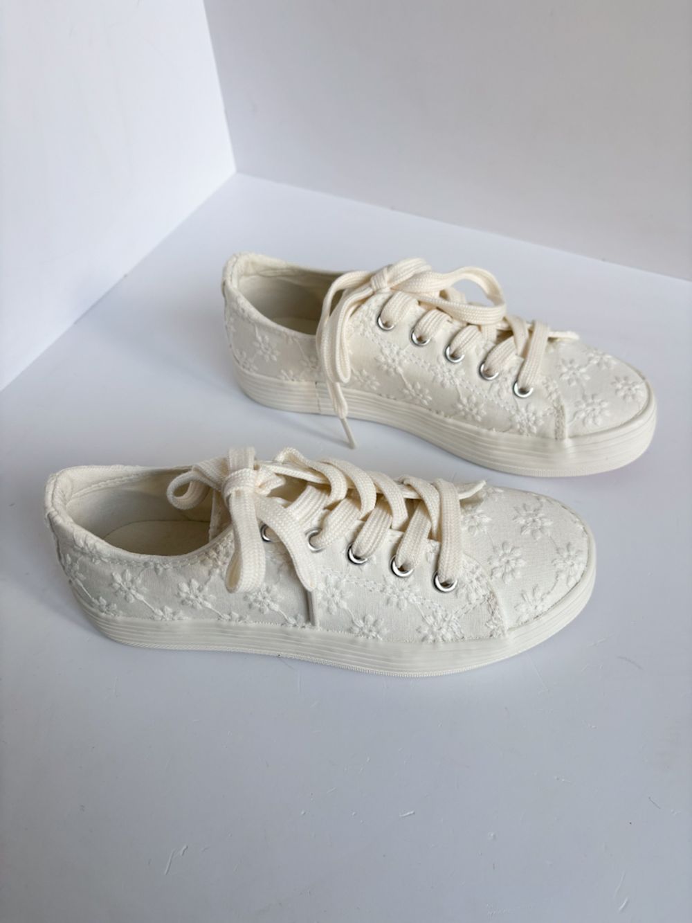 Новые кеды Mango, 33