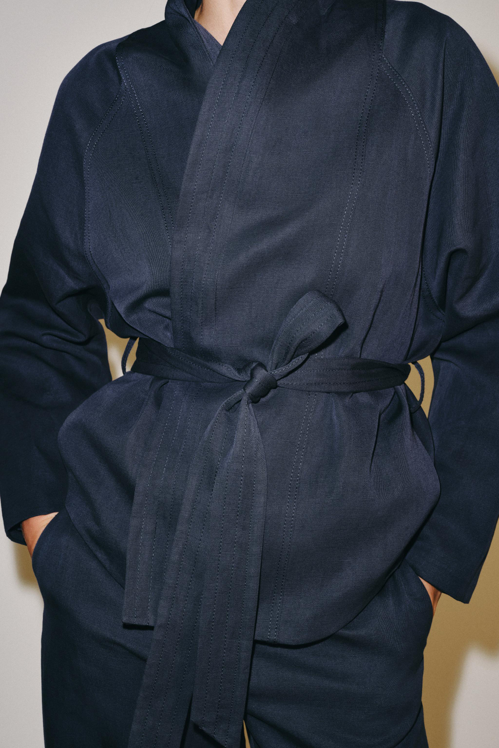БЛЕЙЗЕР ИЗ СМЕСОВОГО ЛЬНА С ПОЯСОМ — ZW COLLECTION — ZARA