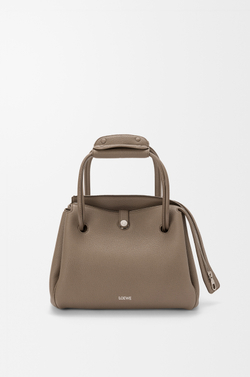 Loewe Сумка Madrid среднего размера из мягкой зернистой телячьей кожи, серо-коричневый