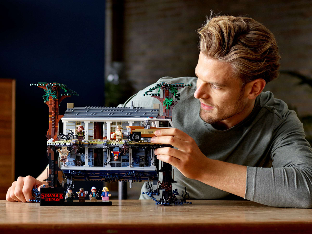 Конструктор LEGO Stranger Things 75810 The Upside Down