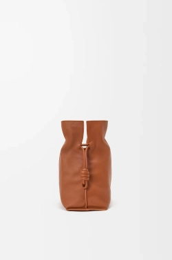 Loewe Большая сумка-клатч Flamenco из телячьей кожи наппа, коричневый