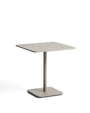 Уличный стол Brai из оцинкованной стали бежевого цвета, 70 x 70 см