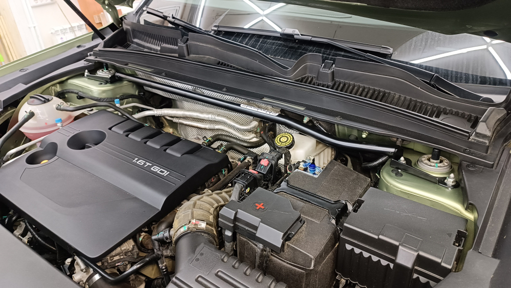 Распорка передних стоек (упоры у крыльев) Chery Tiggo 4 Pro, 7, 7 Pro Max, 7L, 8, 8 Pro, 8 Pro Max, Jaecoo j7, Tenet T4, T7, T8, Exeed LX (ПОД ЗАКАЗ)