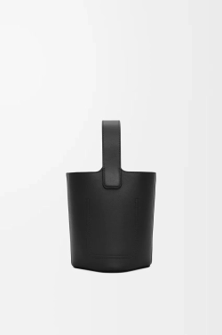 Loewe Мини-сумка-ведро Pebble из гладкой телячьей кожи, черный