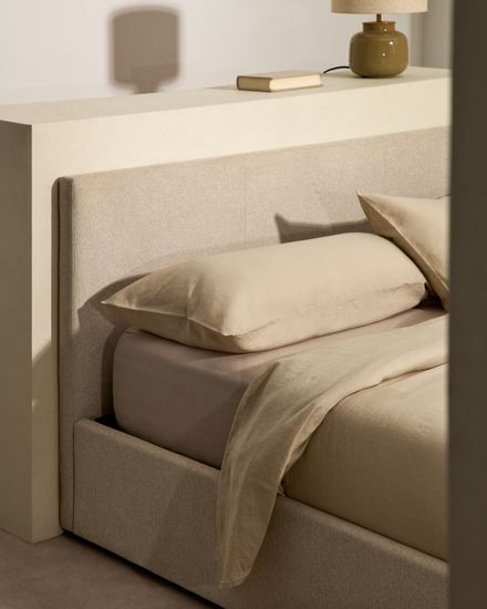 Кровать Nahiri La Forma бежевого цвета из шенилла с ящиком для хранения 180 x 200 см