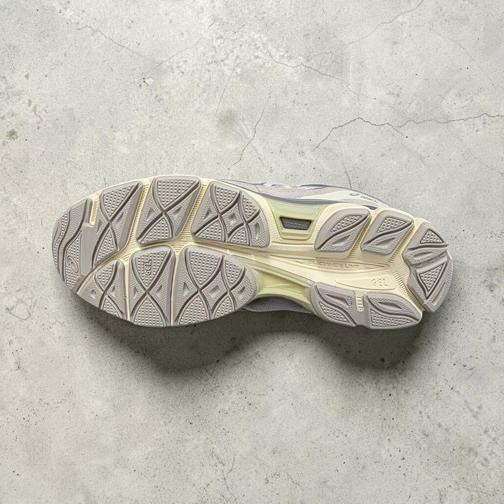 Asics Gel-NYC • Grey