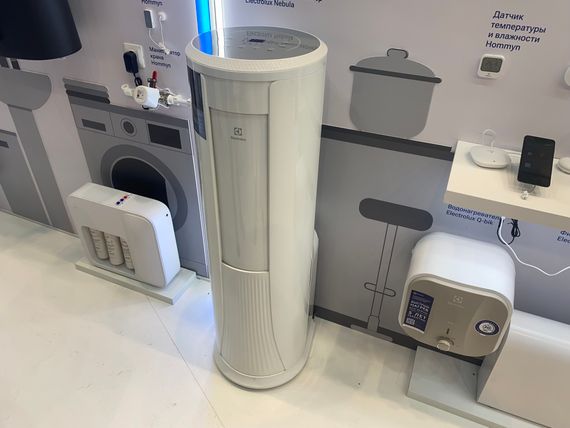 Кондиционер мобильный Electrolux Nebula EACM-18 NB/N6 — (1)