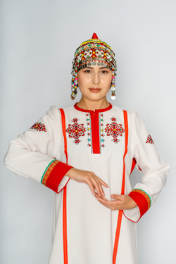 Платье женское с вышивкой