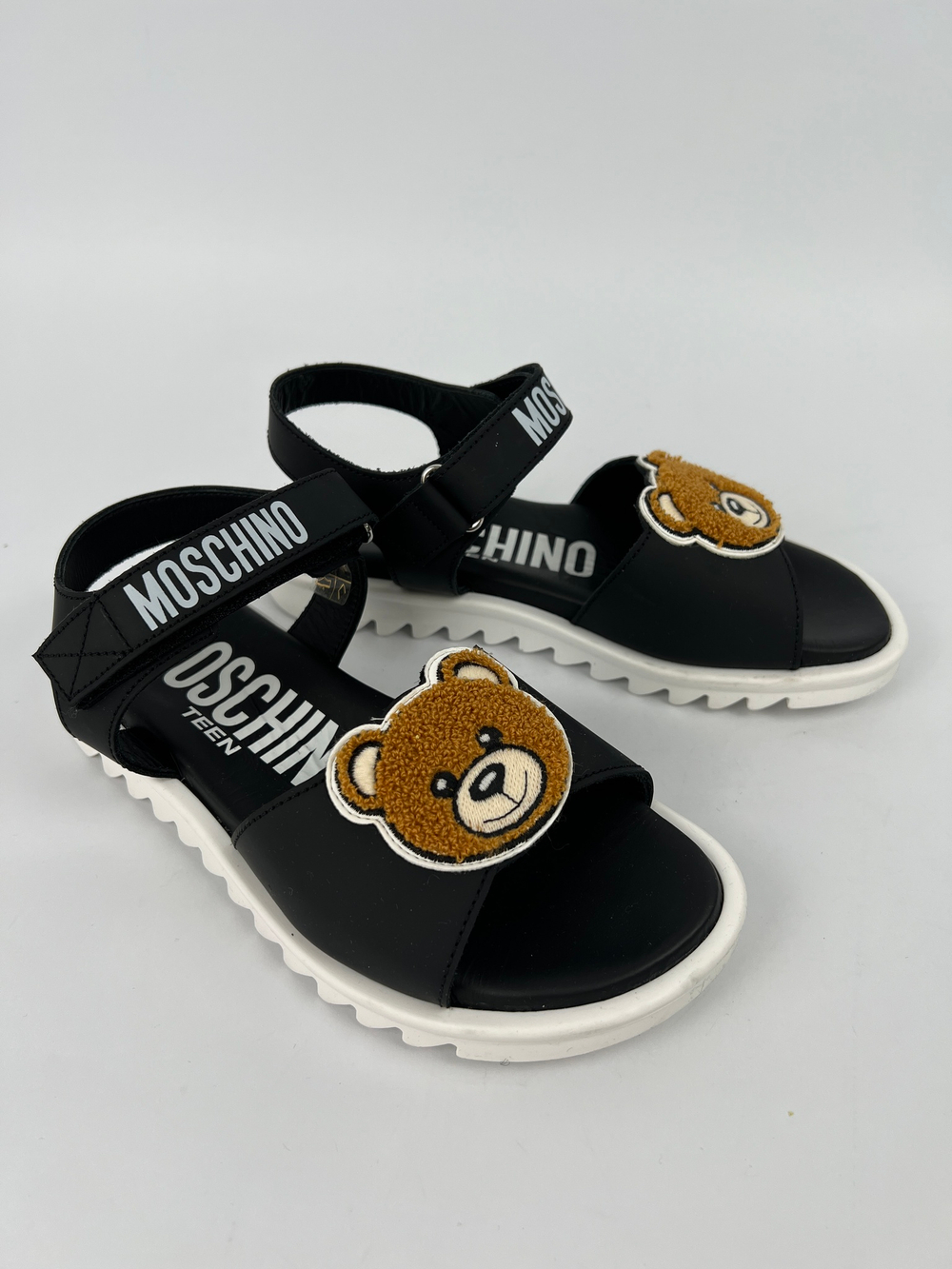 Сандалии Moschino