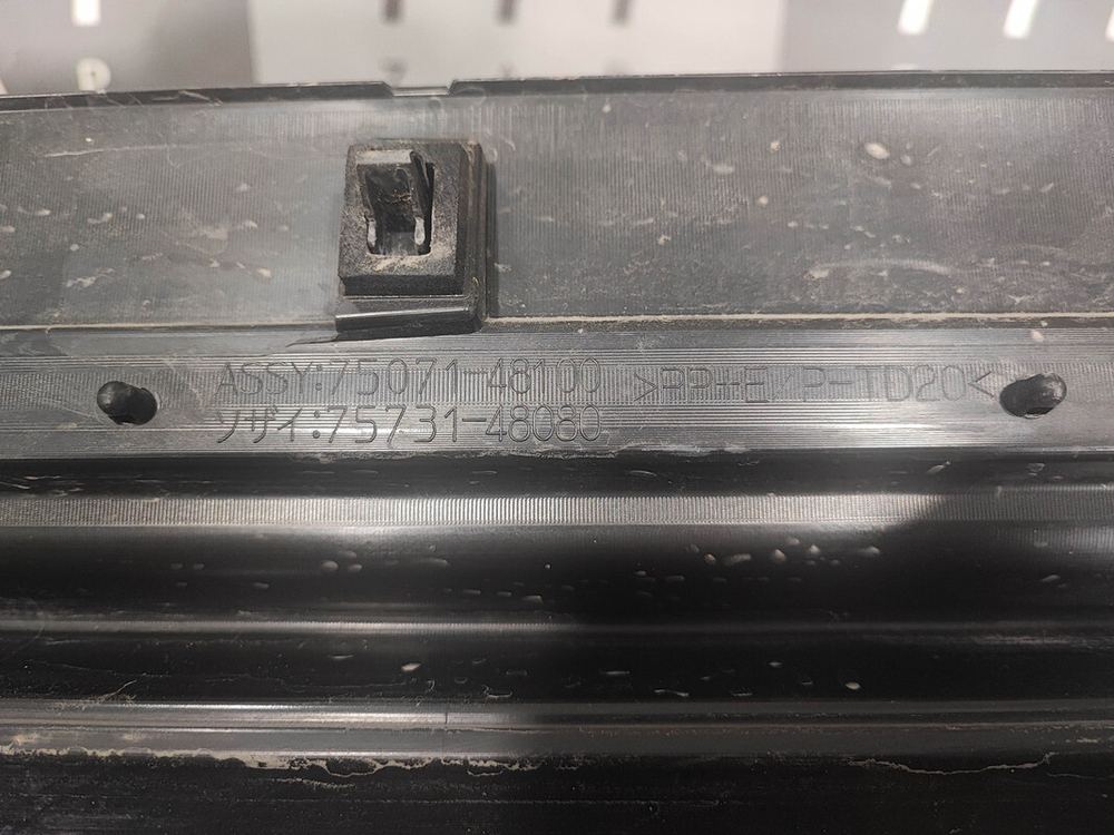 Накладка двери передней правой Lexus RX 4 15-22 Б/У Оригинал 7507148100