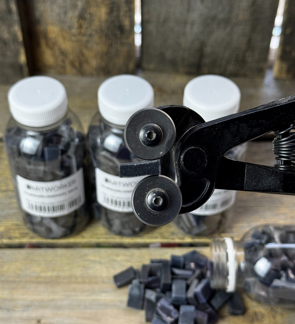 Упаковка с GRAPHITE смальтой 400 г | ArtWorker