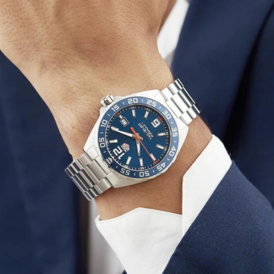 Tag Heuer WAZ2015.BA0842  механические часы TAG HEUER FORMULA 1 на руке
