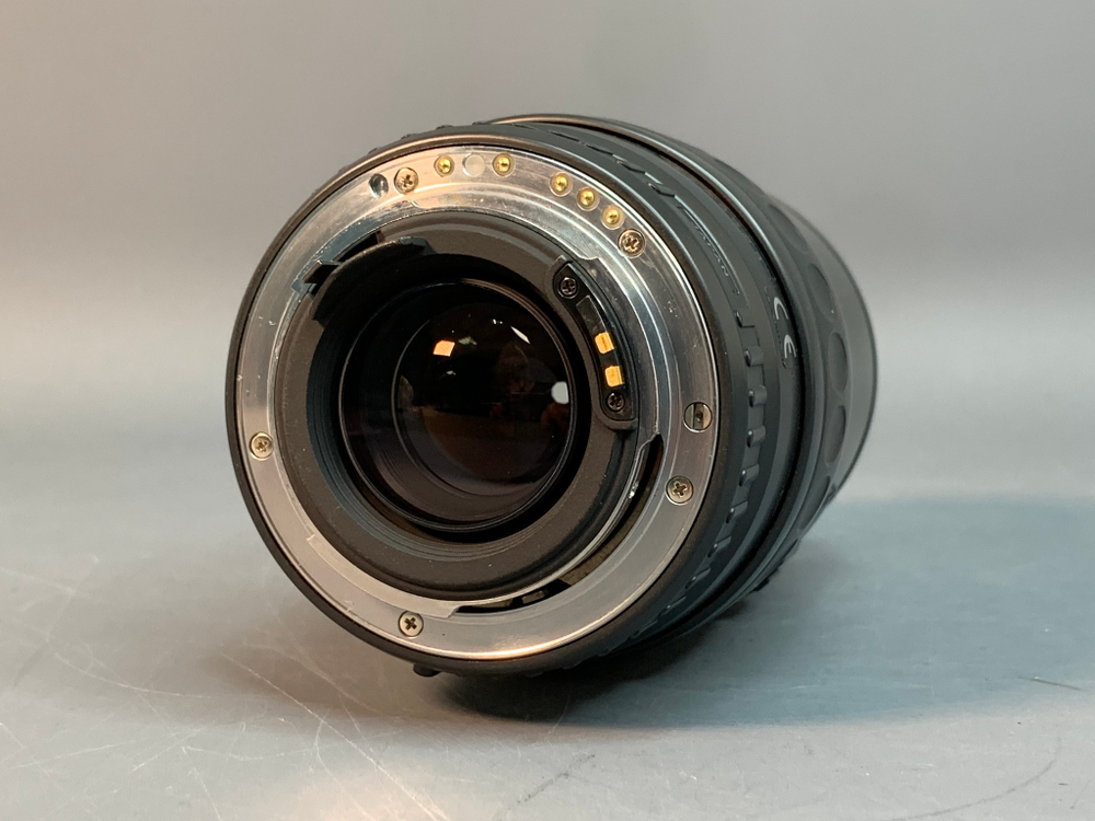 Pentax-F 70-200mm f/4-5.6