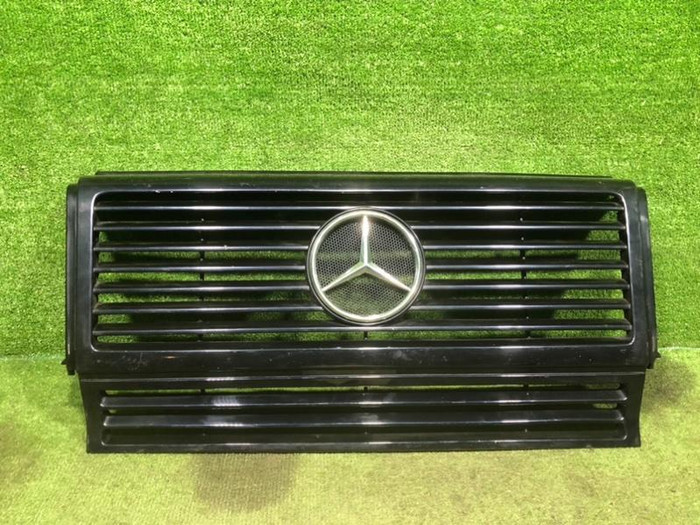 Решетка радиатора Mercedes G W463 (1990-2008)
