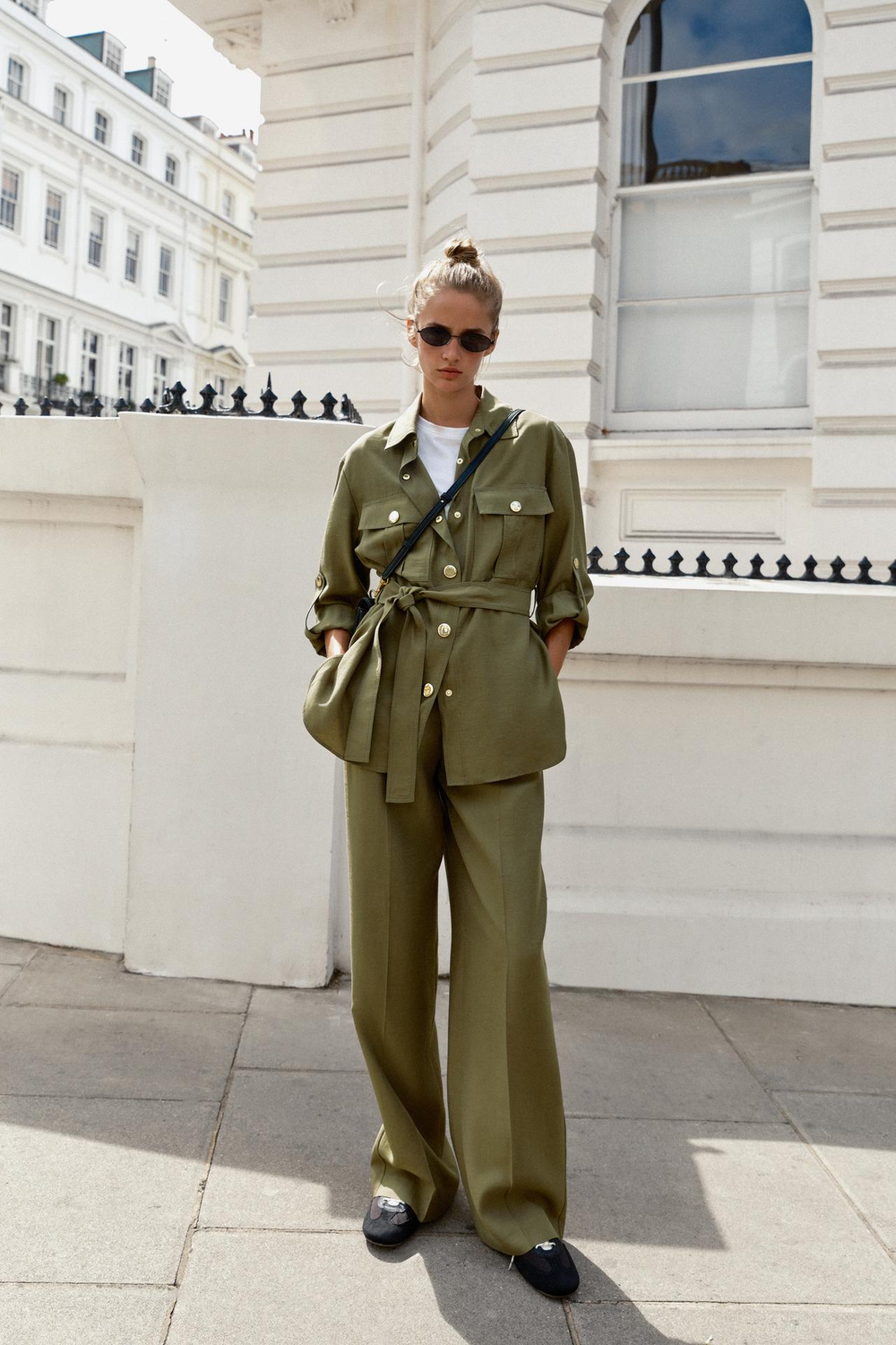 ZARA БРЮКИ ПРЯМОГО КРОЯ С ВЫСОКОЙ ПОСАДКОЙ, ХАКИ