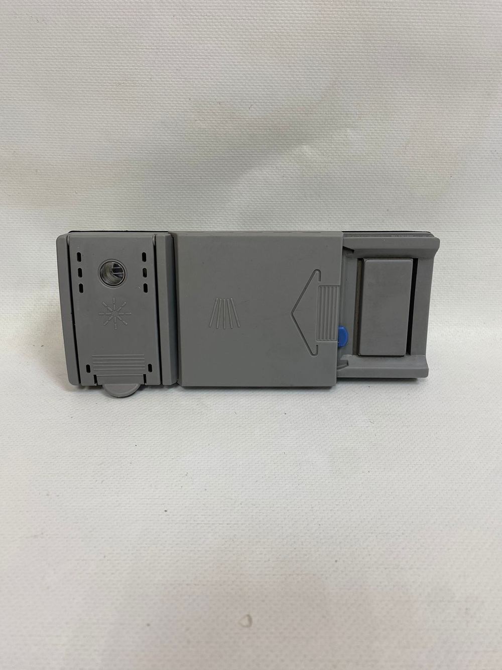 SE65560 ктпд16 Дозатор моющих средств для посудомоечной машины Bosch 263088 б/у
