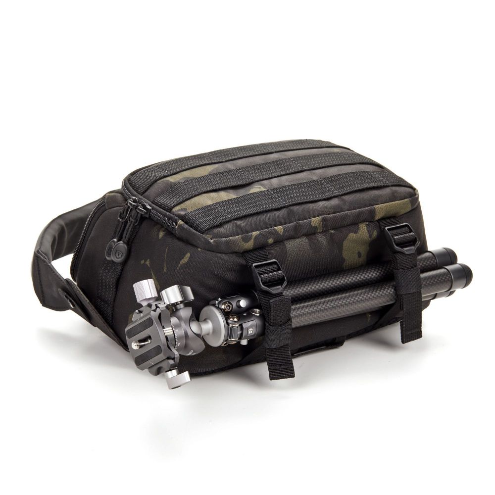 Сумка-слинг Tenba Axis v2 Tactical 4L Sling Bag MultiCam Black 637-761 для фотоаппарата