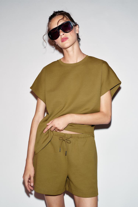 ZARA КОРОТКИЕ ШОРТЫ INTERLOCK, ОЛИВКОВЫЙ