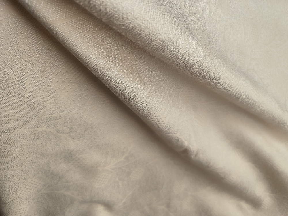 Mokosh wrap Thistle White swan