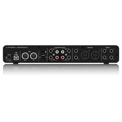 Behringer UMC404HD