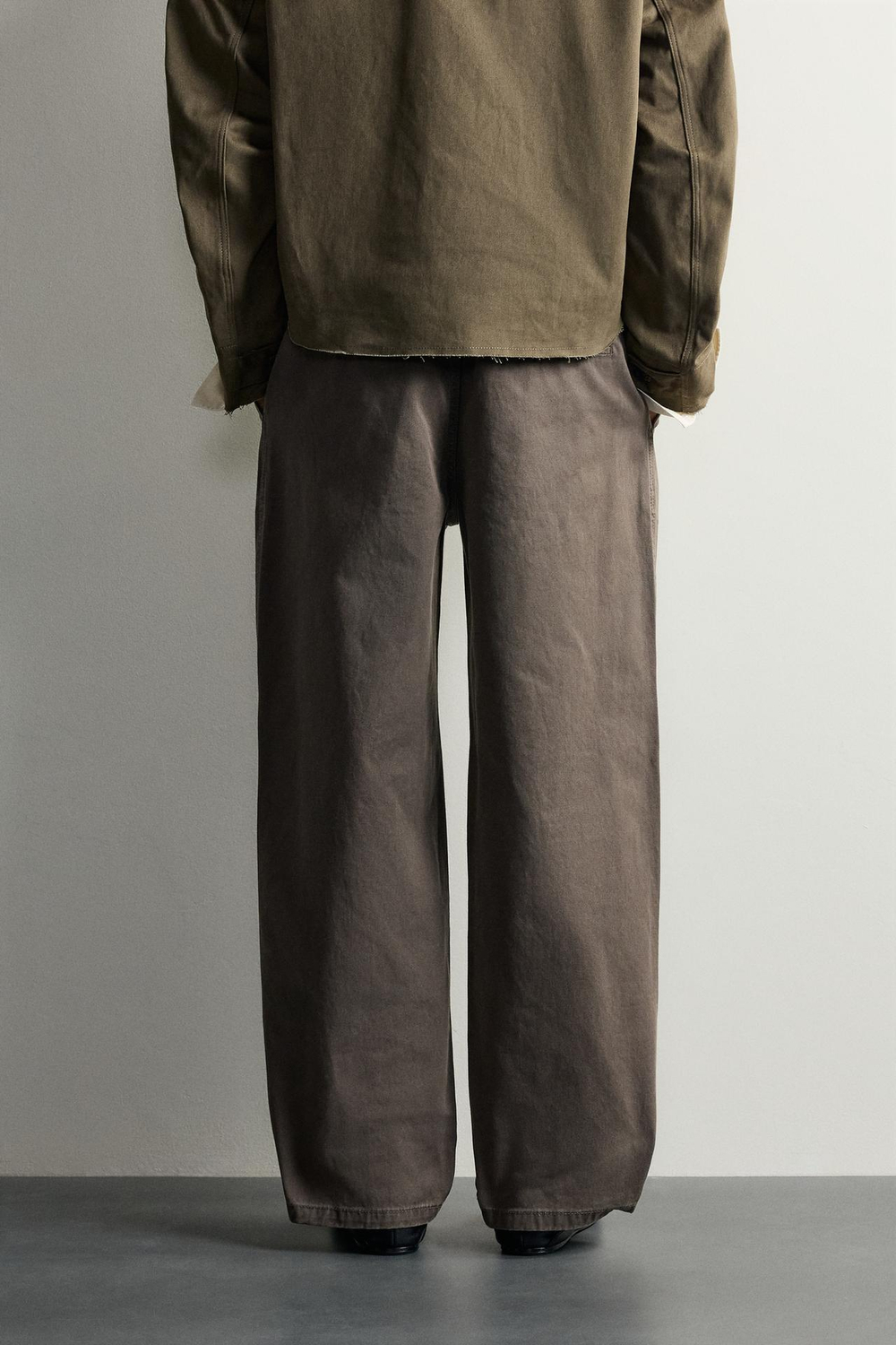 ZARA БРЮКИ RELAXED FIT С ЭФФЕКТОМ ПОТЕРТОСТИ И СКЛАДКАМИ, ТЕМНЫЙ РЫЖЕВАТО-КОРИЧНЕВЫЙ