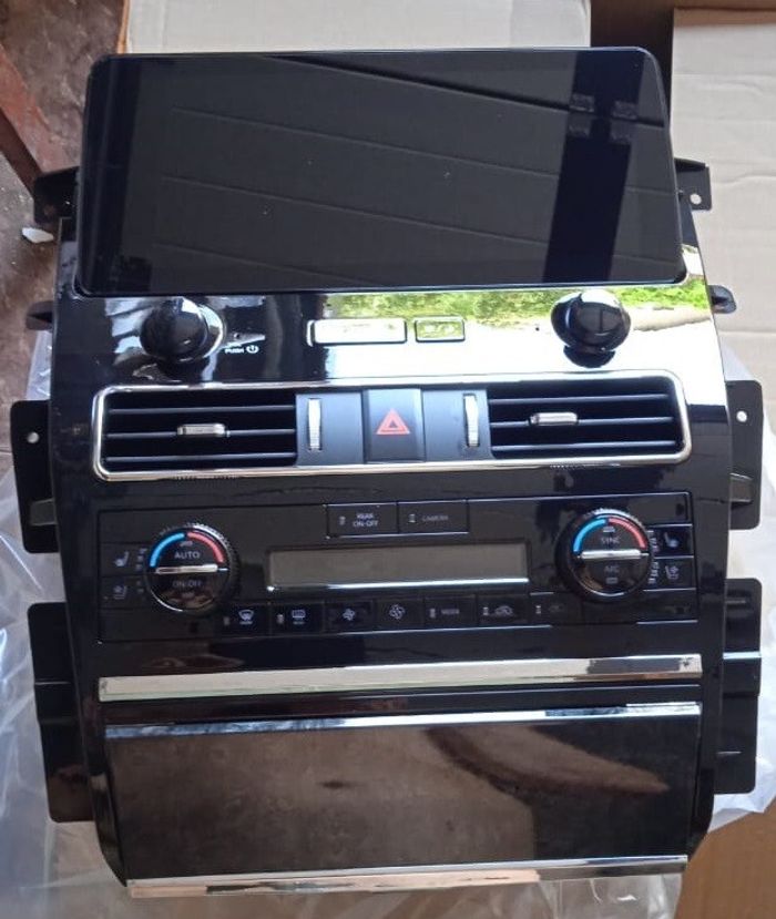 Магнитола для Nissan Patrol Y62, Infiniti QX56/QX80 2010-2019 (поддержка Bose, 360 и мониторов) - Kuberg ZH-N1210 монитор 12.3", Android 12, Быстрая, CarPlay, SIM-слот