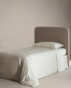 ZARA HOME ДЕТСКАЯ ПРОСТЫНЯ С ЦВЕТОЧНЫМ ПРИНТОМ, СИНИЙ
