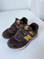Замшевые кроссовки New Balance, 30