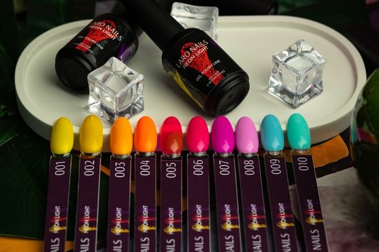 Гель-лак Laro Nails Neon Light гель-лак 07 12ml.