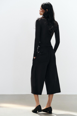 ZARA ДЛИННЫЕ ШОРТЫ ИЗ МЯГКОЙ ТКАНИ, ЧЕРНЫЙ