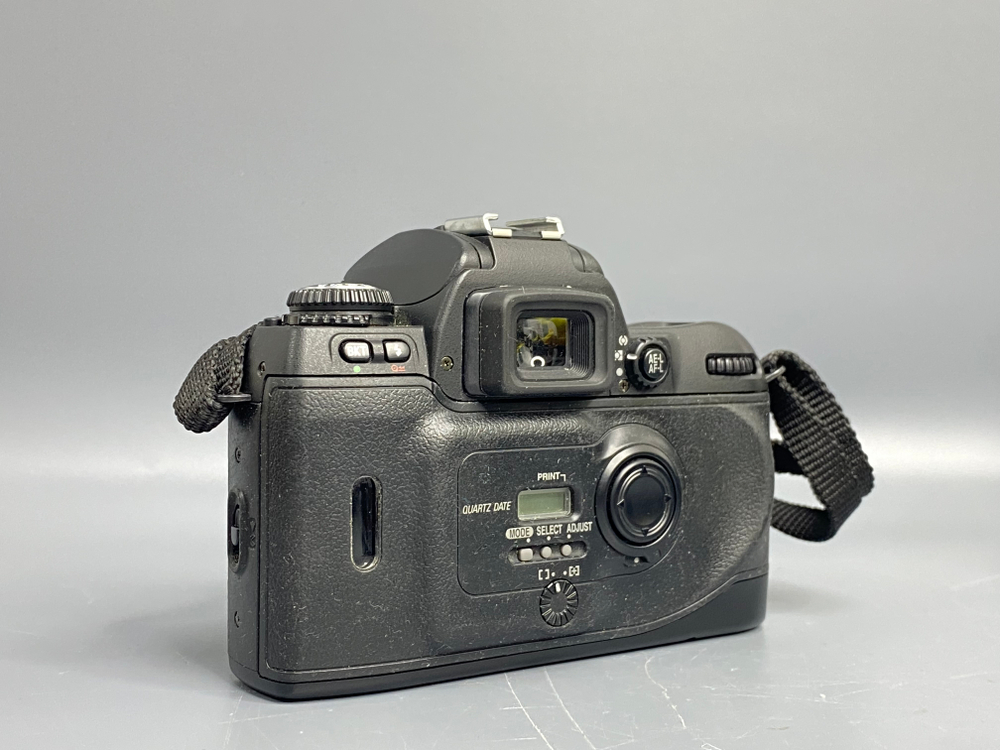 Nikon F80