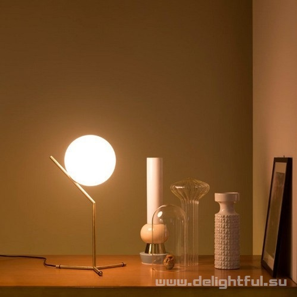 Настольная лампа IC T1 by Michael Anastassiades