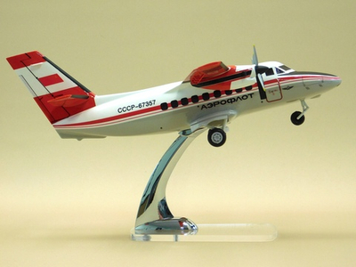 Модель самолета Л-410УВП (М1:48, Аэрофлот СССР-67357) с шасси