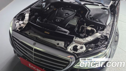 Mercedes-Benz E-Class E300 4MATIC Exclusive — 2020