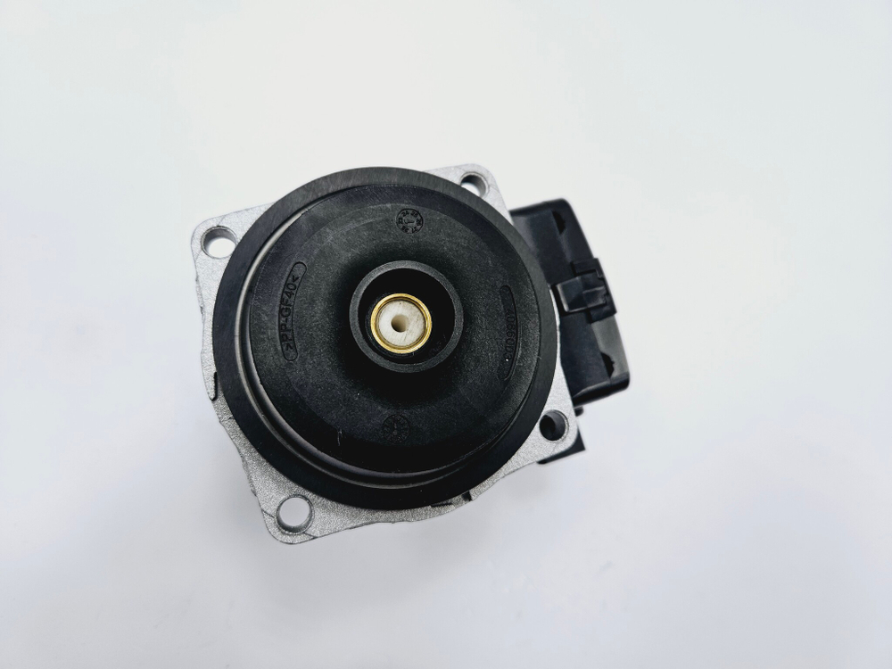 Двигатель циркуляционного насоса ARISTON Microgenus Plus/Microsystem/TX... (арт. 65103096.A, 996614.A, 996617.A)