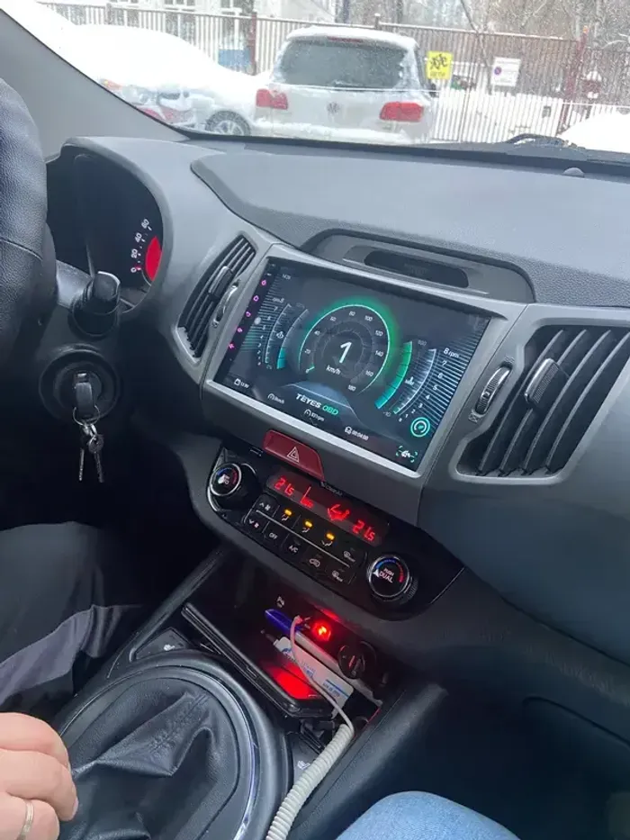 Магнитола для KIA Sportage 3 2010-2016 (поддержка штатного усилителя) - Teyes CC2 PLUS монитор 9" QLED, Android 10, Быстрая, SIM-слот