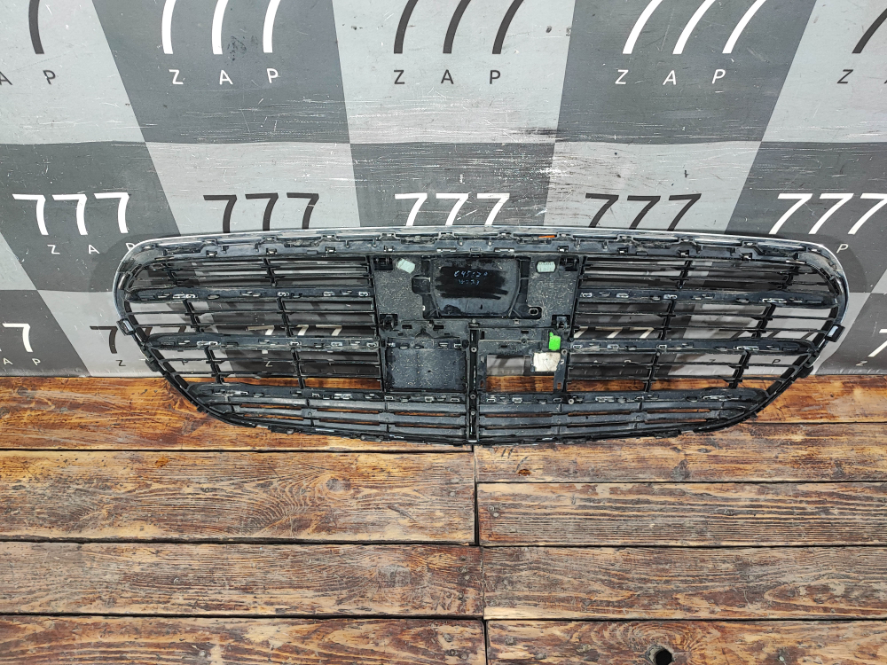 Решетка радиатора Mercedes S-Class (W223) 20-нв Б/У Оригинал A22388041009040