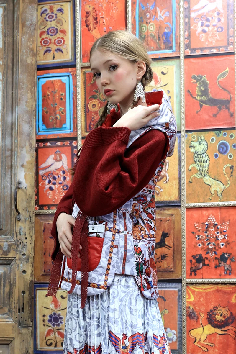 Жилет "Сьюзен. Масленица"