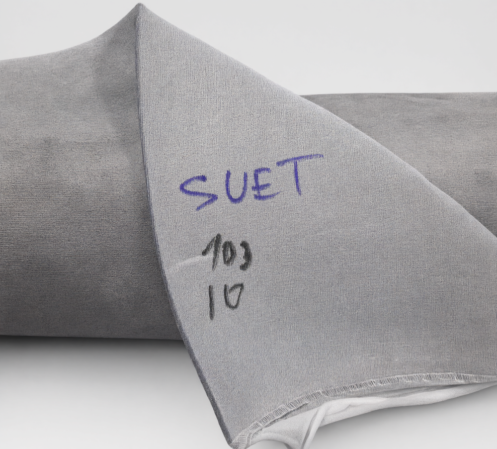 Автоткань алькантара SUET 103 серая — лист с маркировкой артикула и метража 10 м на светлой изнанке, бархатистый серый ворс