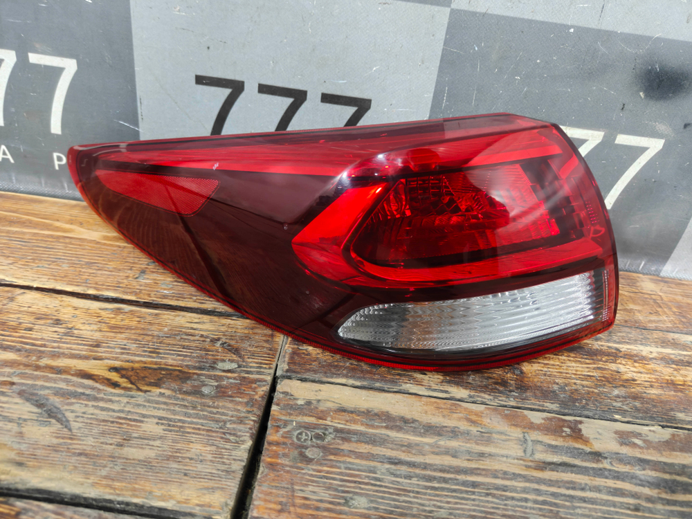 Фонарь зaдний левый Kia Rio 4 X-Line 17-20 Б/У Оригинал 92401H0200