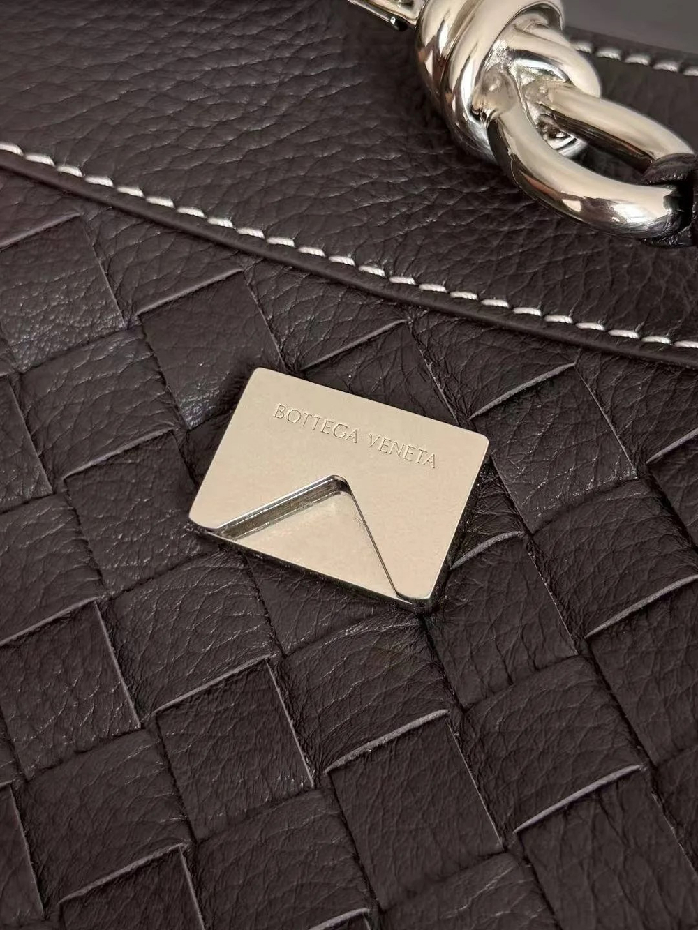 Мужская коричневая сумка-мессенджер Bottega Veneta Andiamo Small