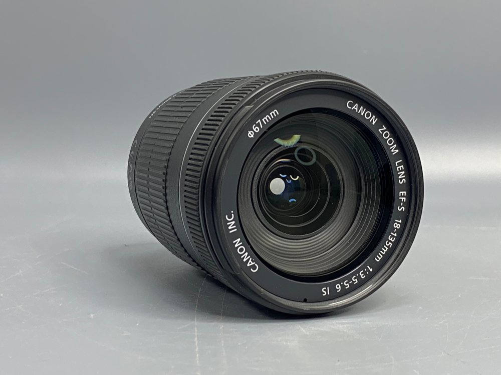 Canon EF-S 18-135 mm f/3.5-5.6 IS