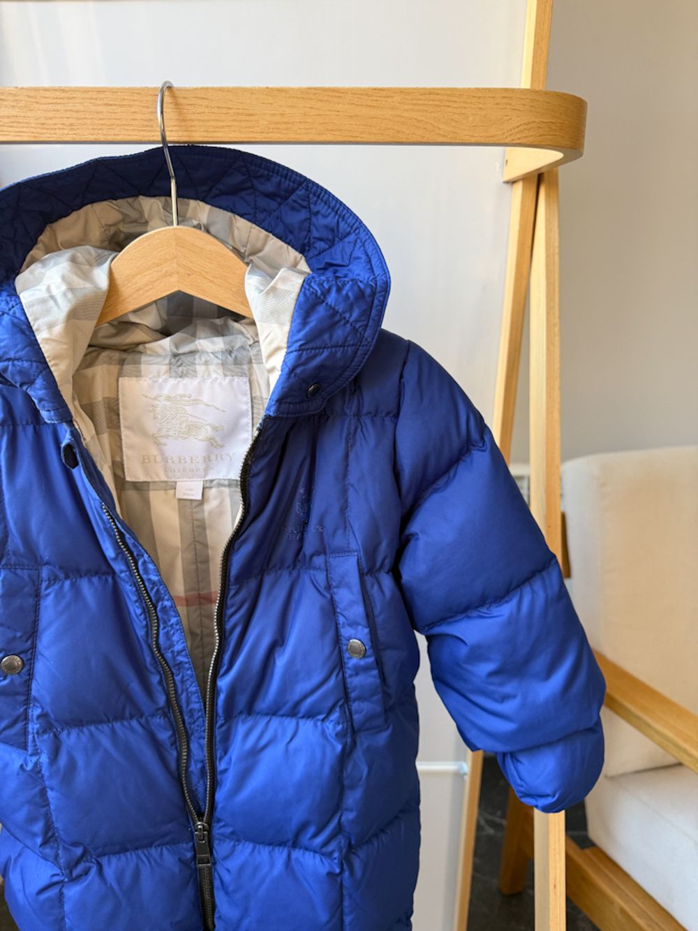 Пуховый комбинезон Burberry, 80