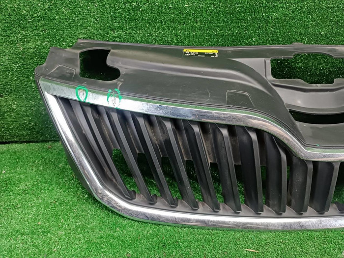 Решетка радиатора Skoda Rapid 1 (2012-2020)
