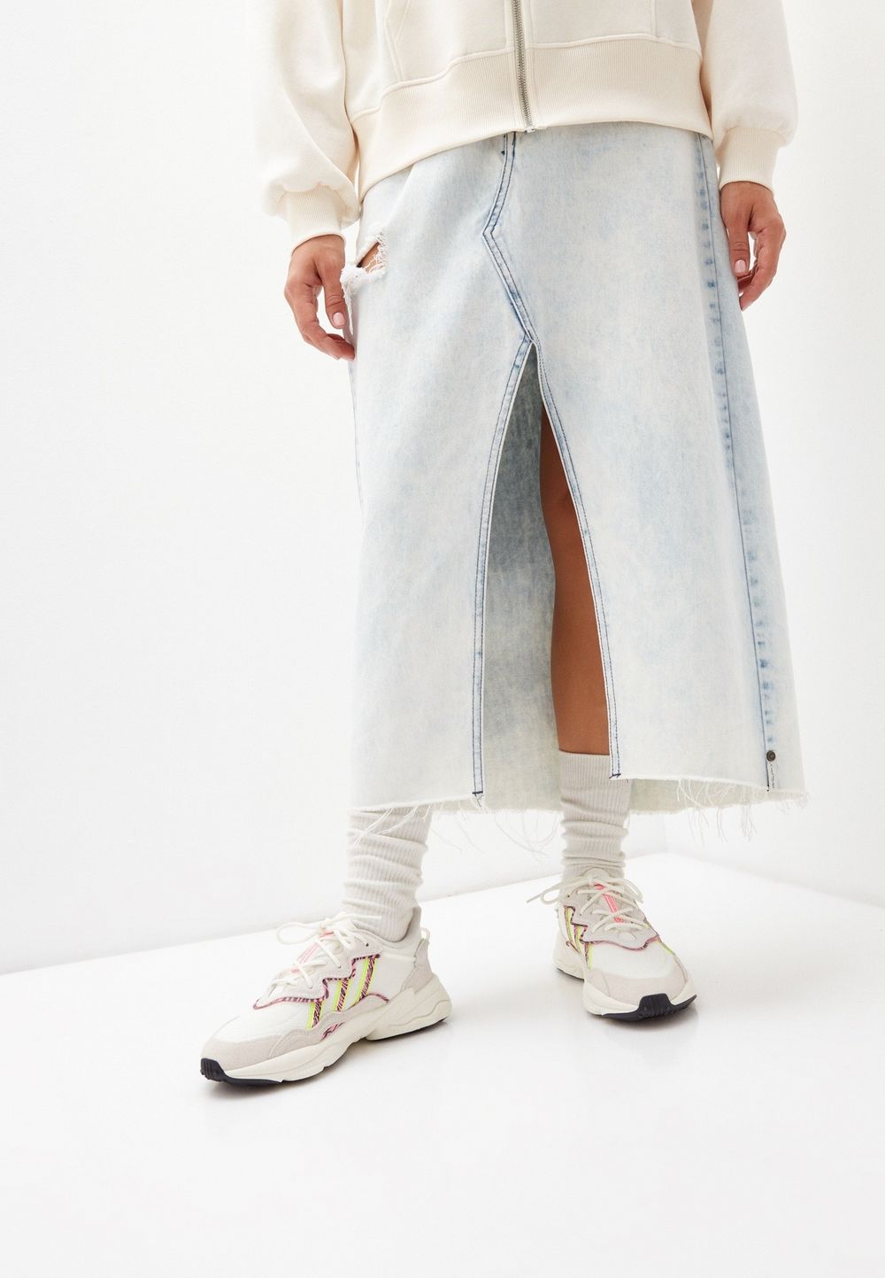 Кроссовки женские adidas Originals OZWEEGO W