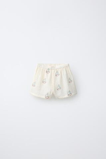 ZARA ШОРТЫ С ТЕКСТУРОЙ И ПРИНТОМ «ЛОДКИ», ЭКРЮ