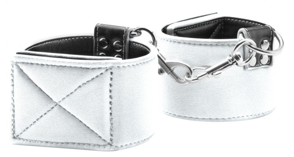 Чёрно-белые двусторонние оковы на ноги Reversible Ankle Cuffs (Цвет: черный с белым)